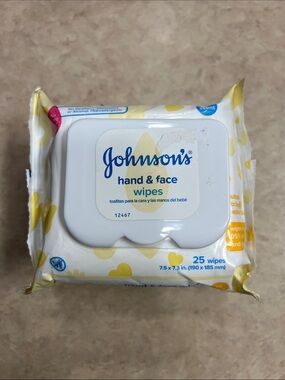 Johnson’s Hand and Face Wipes 25ct 2 pack kids and baby